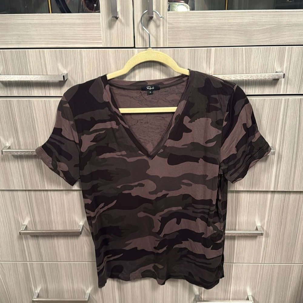Rails – camo t-shirt.